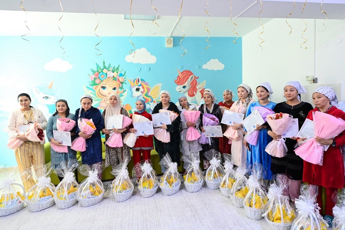 Қызылорда облысының әкімі перинаталдық орталықта аналармен кездесті