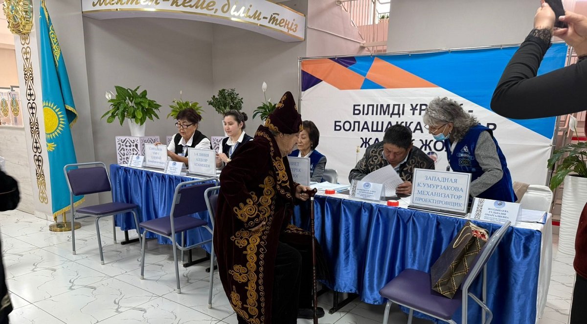 Жаңаталап ықшамауданының тұрғындары №1031 референдум учаскесінде жоғары белсенділік танытты