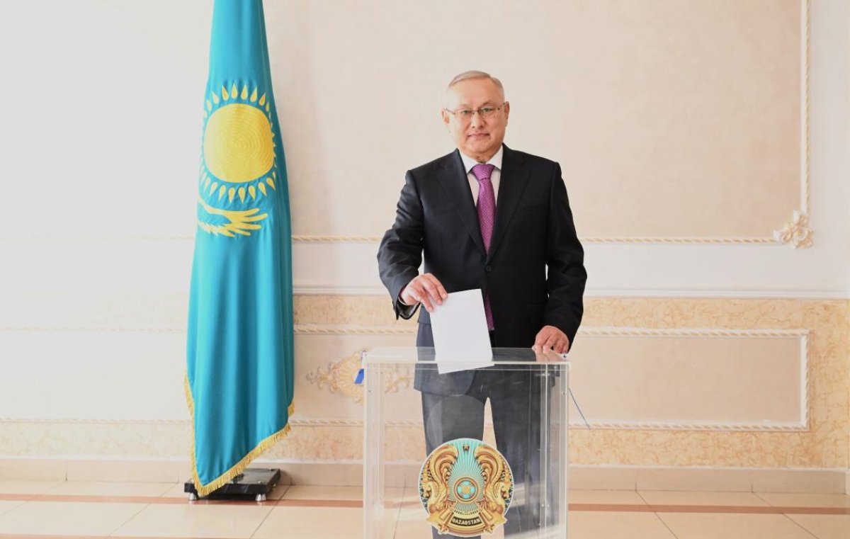 «Мен еліміздің өсіп-өркендеуі үшін дауыс бердім»: Жетісу облысының әкімі Бейбіт Исабаев референдумға қатысты