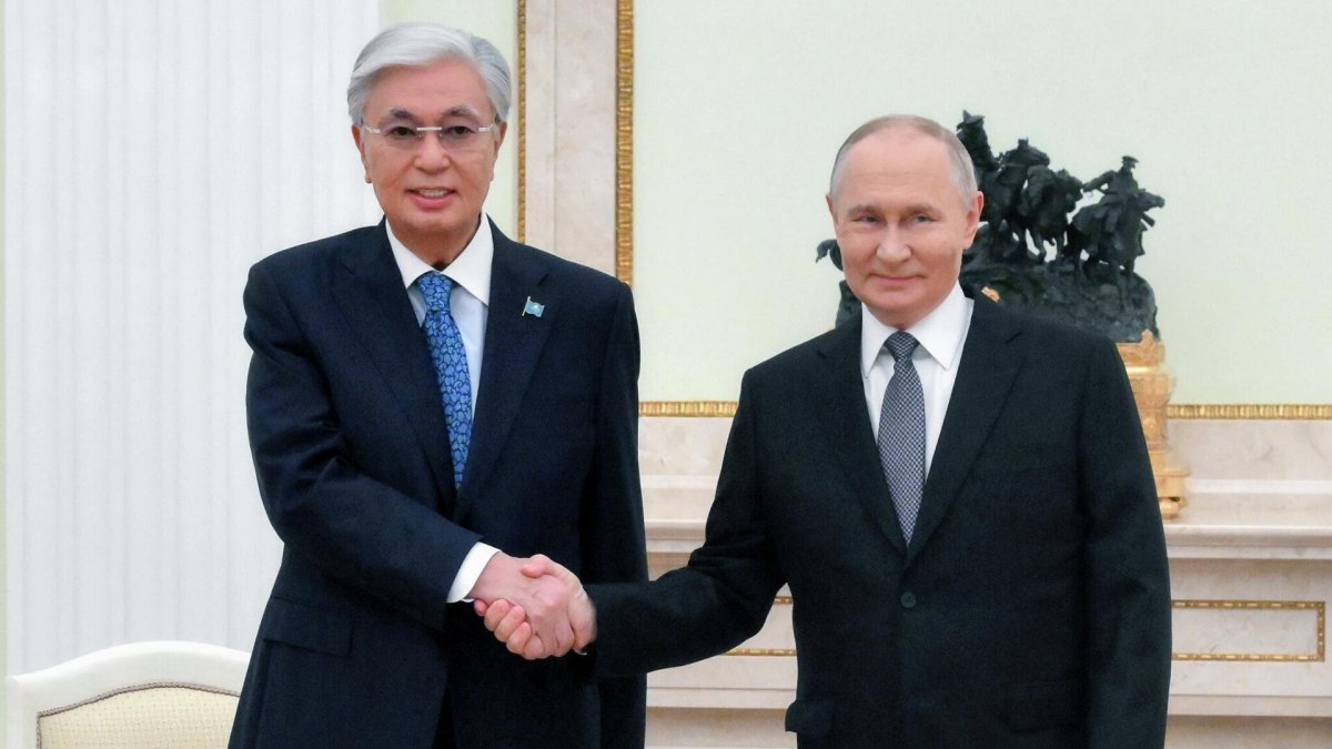 Путин Тоқаевты жаңа Конституция бойынша референдумның сәтті өтуімен құттықтады