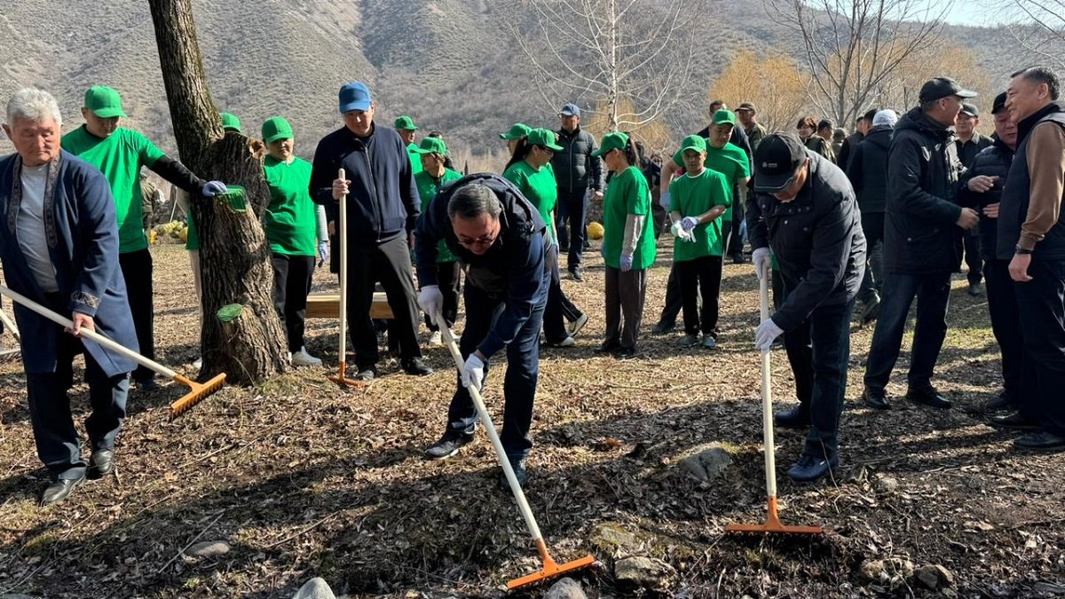 Бұлақ көрсең, көзін аш: Алматы облысында 1500 адам «Мөлдір бұлақ» акциясына қатысты