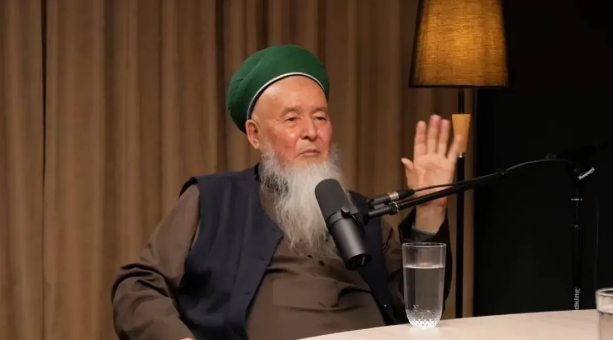 «Тоқалын шәкіртіне әперген»: дін өкілінің желідегі бейнежазбасы үшін жауапқа тартылды