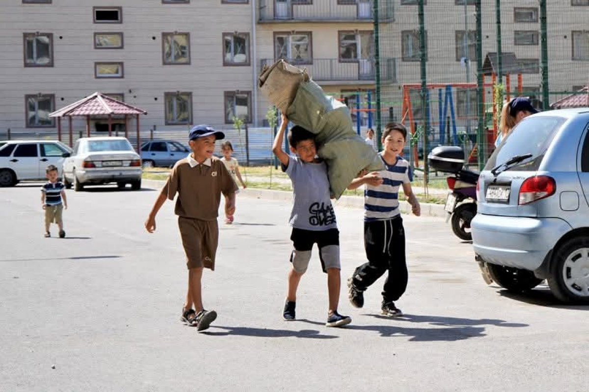 Түркістан: Кентауда "Қалдықсыз әлем" халықаралық күніне орай тазалық шарасы өтті