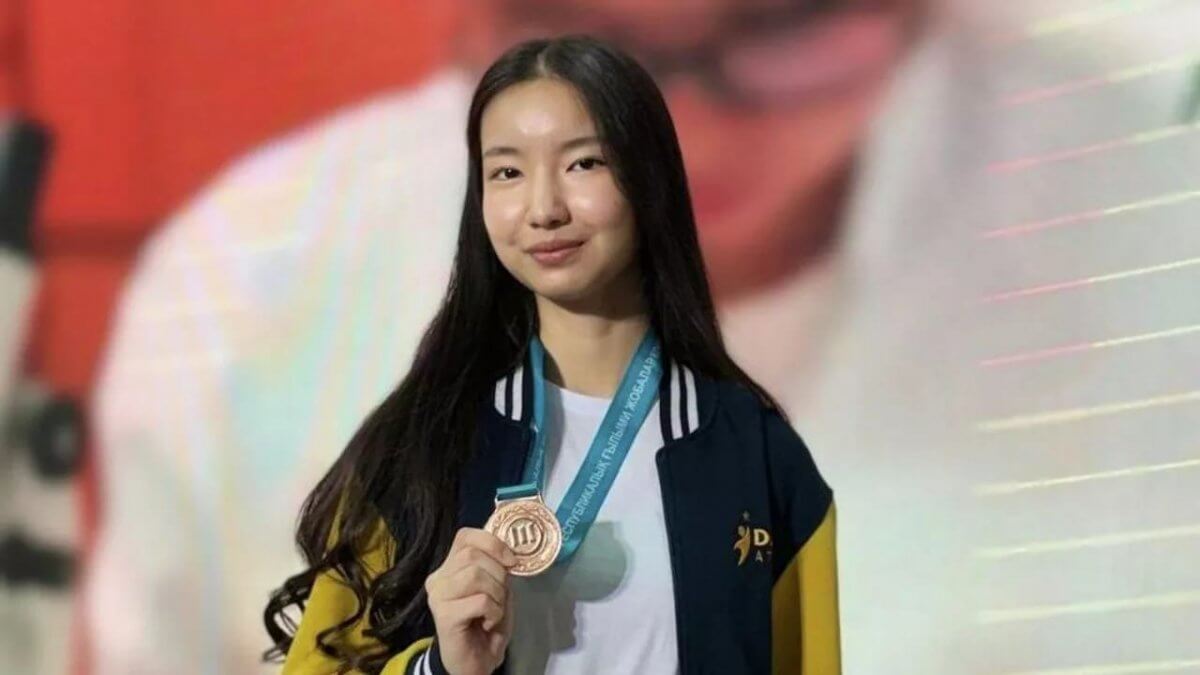 «Талантты оқушыны қолдаса деймін»: ҰБТ-дан 140 балл жинаған оқушының арманы қандай?