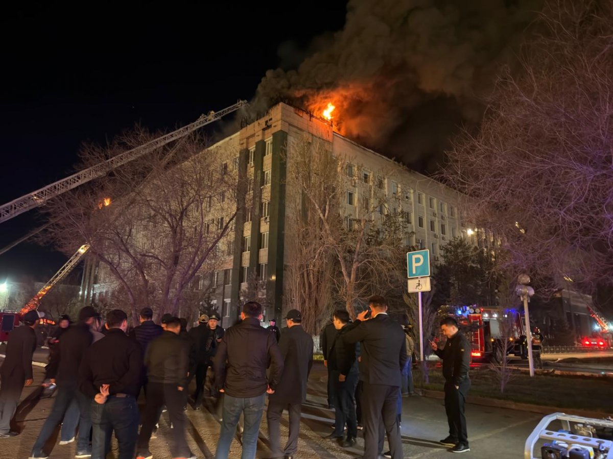 Ақтөбе облысы әкімдігіндегі өрт: Төтенше жағдай қызметі алдын ала себебін атады