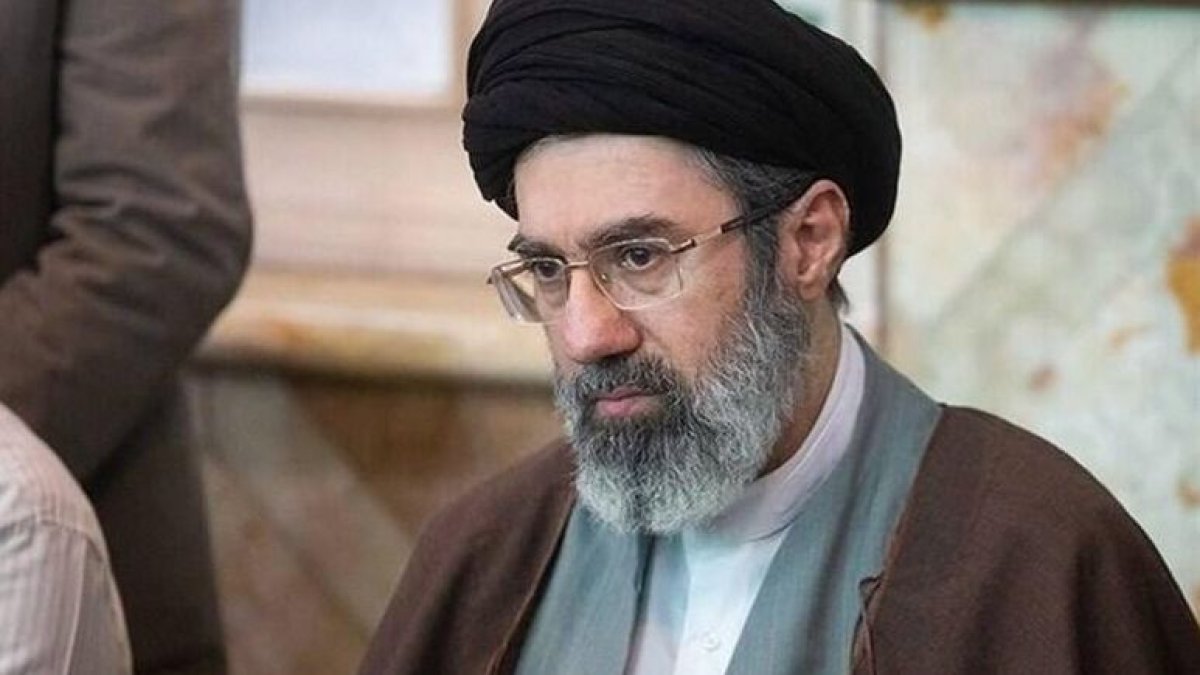 Хаменеидің халі мүшкіл ме: Тегеран жоғарғы көшбасшының үндеуін жариялады