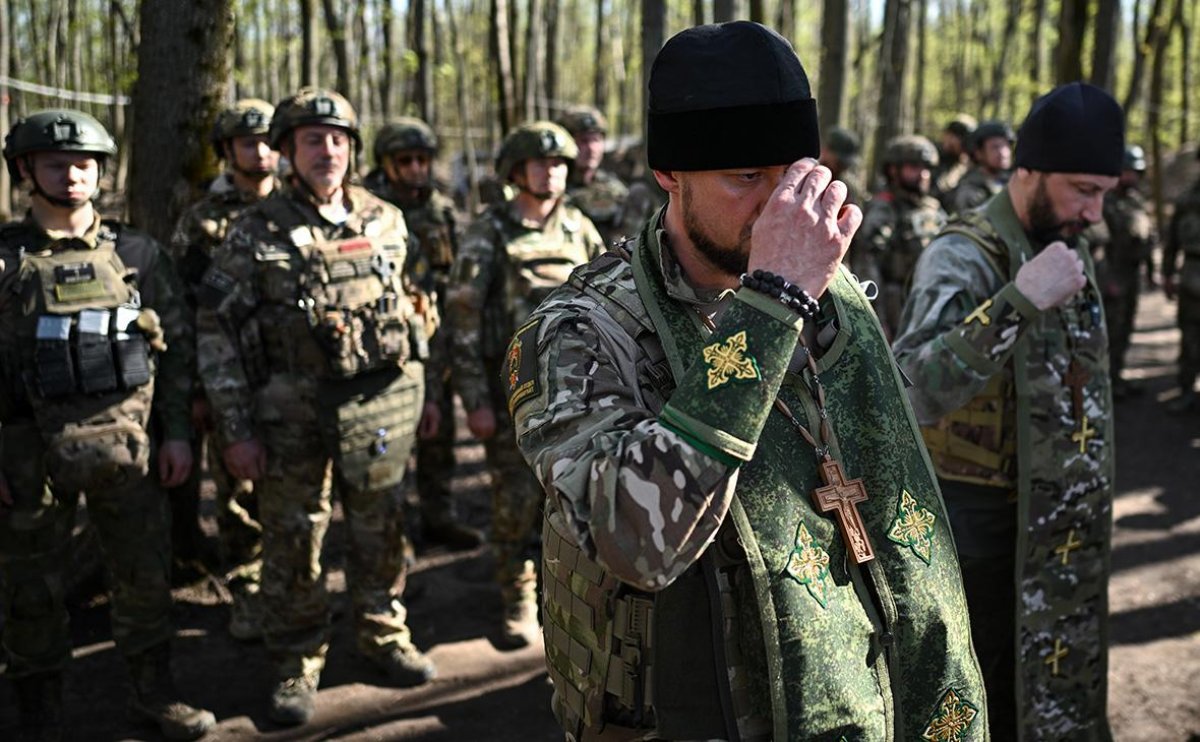 Путин мен Зеленский Пасха мерекесіне орай оқ атуды тоқтатуға келісті