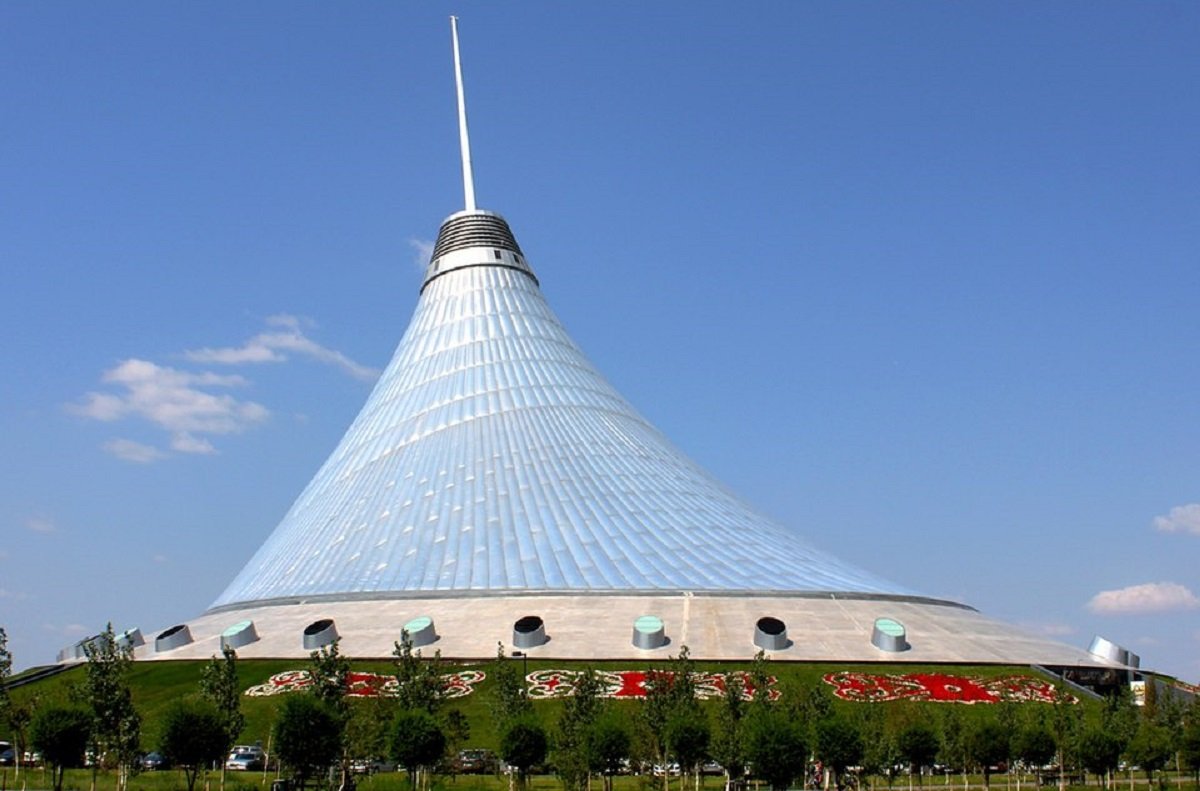 "Хан Шатыр" ғимаратының сатылатыны жөнінде жарнама пайда болды