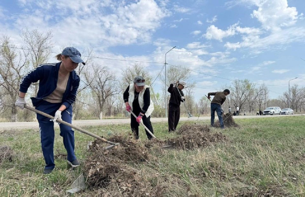 «Таза Қазақстан»: Жетісудағы экологиялық акцияда өзен жағалауы мен елді мекендер тазартылды