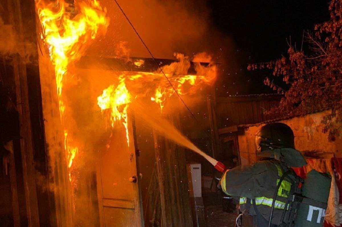 Астанада тұрғын үй өртеніп, 3 бала қаза тапты