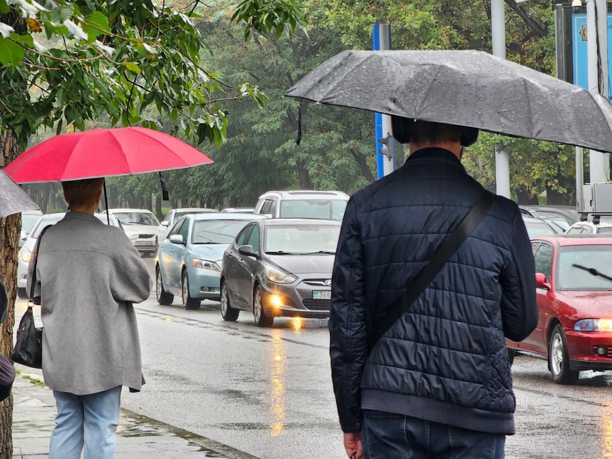 Алматының коммуналдық қызметтері нөсер жауынға байланысты күшейтілген режимге көшті