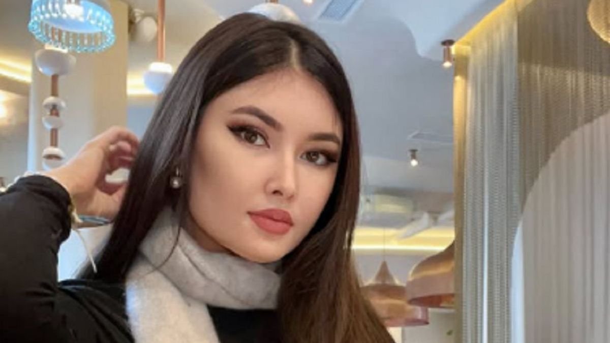 Аутизмі бар балалардың ата-аналарын балағаттаған блогер тағы істі болды