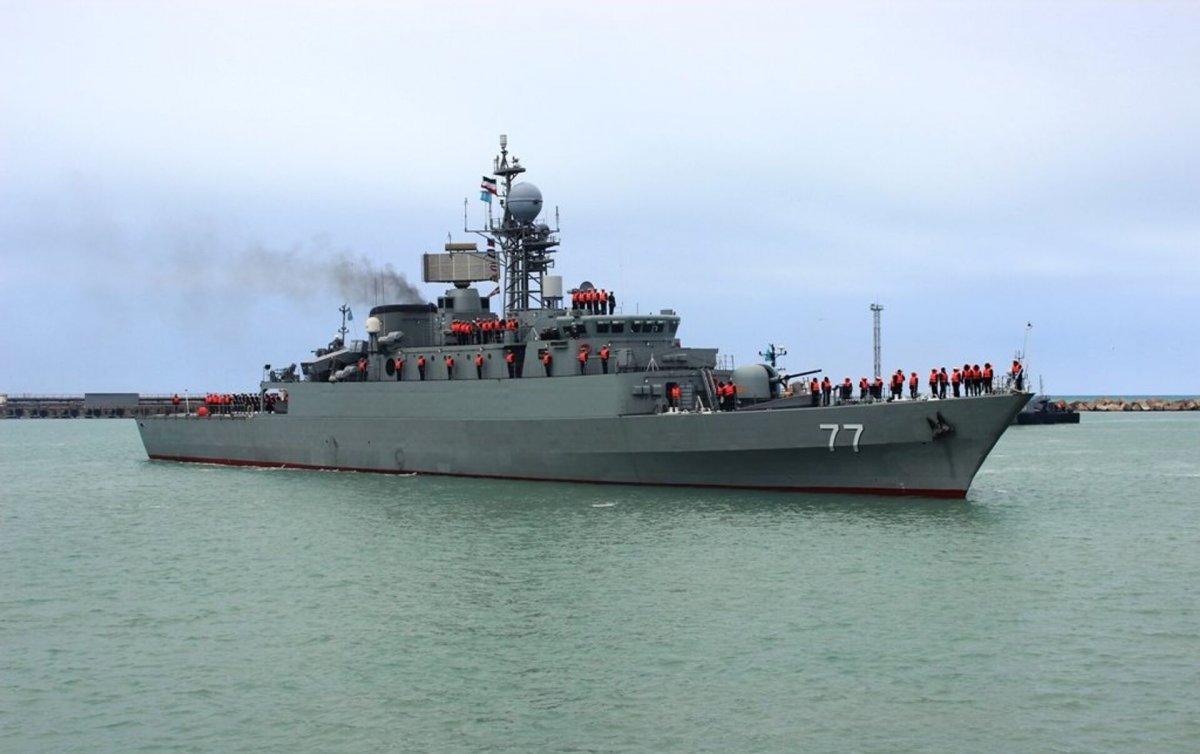 Таяу Шығыста жағдай ушығып барады: АҚШ Иранның жүк кемесін қолға түсірді