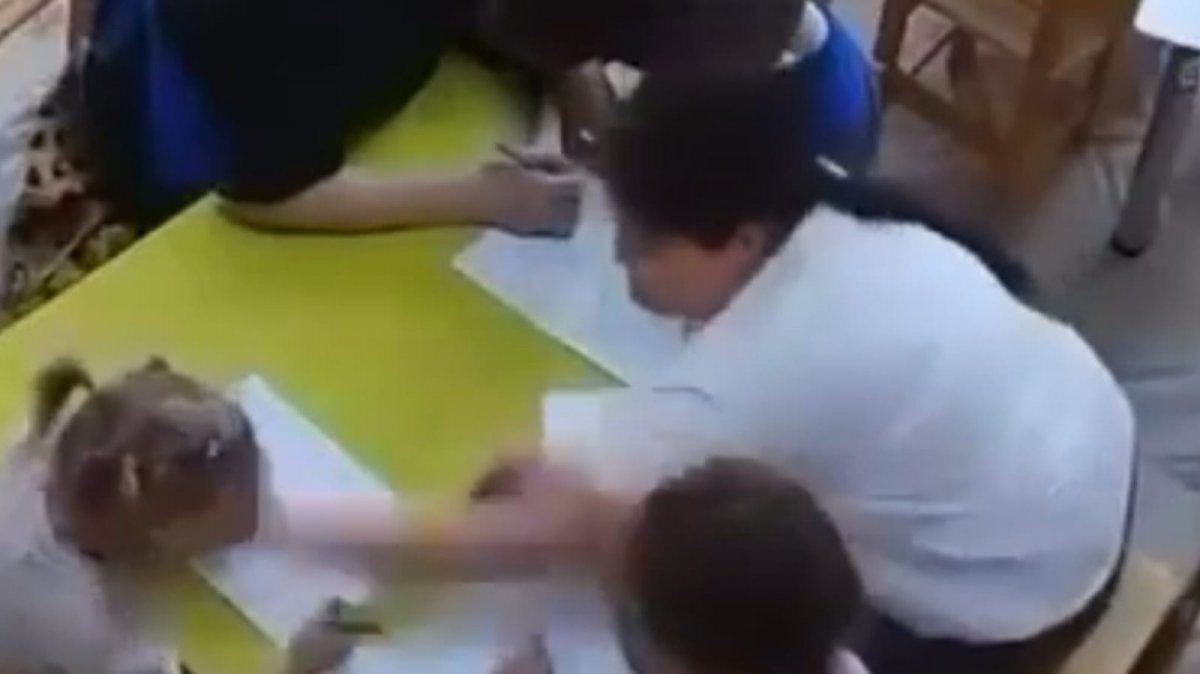 Теміртауда баланы бетінен ұрған балабақша тәрбиешісінің үстінен іс қозғалды