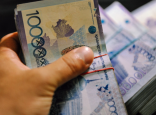 Енесінің есеп-шотына аудартқан: Атырауда парамен ұсталған шенеунік сотталды