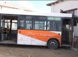 Түркістанда автобус жер үйдің қабырғасын бұзған