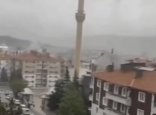 Түркиядағы қатты дауылдан мешіт мұнарасы құлап, ғимараттардың шатыры ұшты