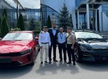 Тасмағамбетовтің күйеу баласы Сметов пен Қырғызбаевқа көлік мінгізді