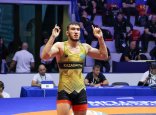 Видео: Ризабек Айтмұқан еркін күрестен 3 санат бойынша да әлем чемпион атанды