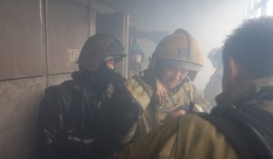 Астанада көпқабатты үйде өрт шығып, 5 адам құтқарылды