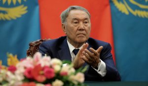 Назарбаев ауруханаға жатқызылды - медиаменеджер Аксютиц