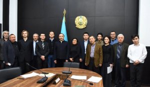 Жас саясаттанушылар Қазақстанның әлеуметтік-экономикалық дамуының өзекті мәселелерін талқылады