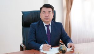 Министр Бейсембаев үкіметтен мектеп директорлары мен орынбасарларының айлығын көтеруді сұрап отыр