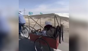 Қызылордалық ағайындылар ата-анасын Меккеге апару үшін велоарбамен жолға шықты