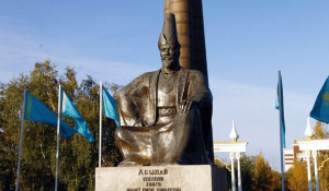 Қазақ тарихы: Абылай хан монументі қашан бой көтереді