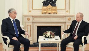 «Бірден шынайы дос болып кеттік»: Путин Тоқаевпен қарым-қатынасы туралы айтты