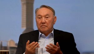 Назарбаев Астанадағы үлкен мешітте інісінің жеті күндік асын берді