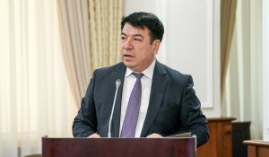 «Министрдің мұғалімді полицияға сүйреуі – өте ұят жағдай»: Бейсембаевтың отставкасын талап еткен ұстаздар жиын өткізді