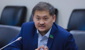 «Субұрқаққа өзі түскен»: министр Алматыдағы абитуренттің өліміне қатысты пікір білдірді