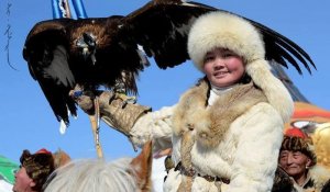 Шығыс Қазақстан халқы атынан бүркітші Айшолпанға екі бөлмелі пәтер сыйға берілді