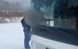 Мас автобус жүргізушісі 40 жолаушыны тасымалдаған