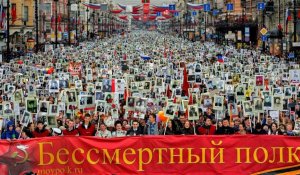 «Сағатына 1000 рубль»: Қазақстанда «Мәңгілік полк» акциясына қатысуға үгіттегендердің жеке басы анықталды