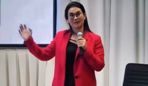 Ата-анамен арасындағы проблеманы айтқан мектеп директоры желі қолданушыларын күлкіге қарық қылды