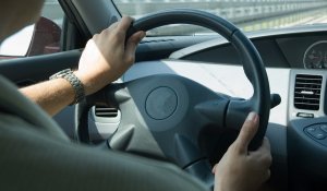 Алматы облысында білім бөлімі басшысы жүргізушісін гимназияға орналастырып, жалақысын алып отырған