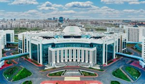 «Жалған ақпарат берді»: Назарбаев Университеті өзін сынаған депутатқа жауап берді