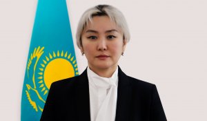 Күні кеше вице-министр болған Шегай: БҚО-да бес баласы өртенген отбасы 134 мың теңге жәрдемақы алған