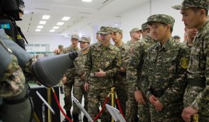 Әскери қызметкерлерге ЖИ бейнежетондары орнатылатын болды