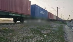 Соңғы хат қалдырған: Ақмолада көпбалалы ана пойыз астына түсіп мерт болды