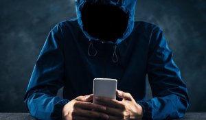 Қамалады!: Сталкинг жасағандар қылмыстық жауапкершілікке тартылатын болды