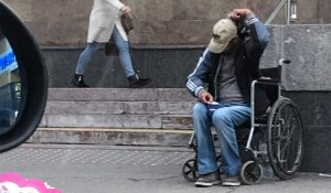 Ақтауда мүгедектерді қайыр сұрауға мәжбүрлегендер сотталды