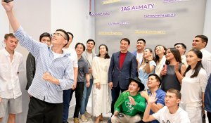 Алматы әкімі Дархан Сатыбалды жастармен кездесті