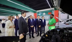 Қошанов ШҚО-дағы әлеуметтік нысандар мен кәсіпорын жұмысымен танысты