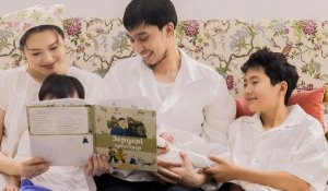Ерке Есмахан отбасылық суреттерін жариялады