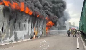 Алматыда қойма өртенді