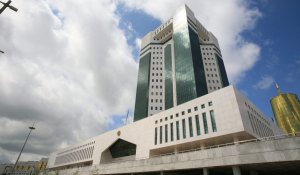 Депутаттарды елемей, ұсынысынан үш рет бас тартқан Үкімет қызметкеріне «іздеу жарияланды»