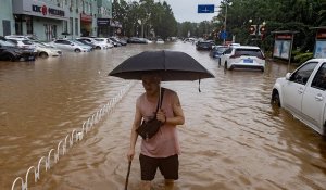Пекинде алапат нөсер жауып, кемінде 30 адам қаза тапты